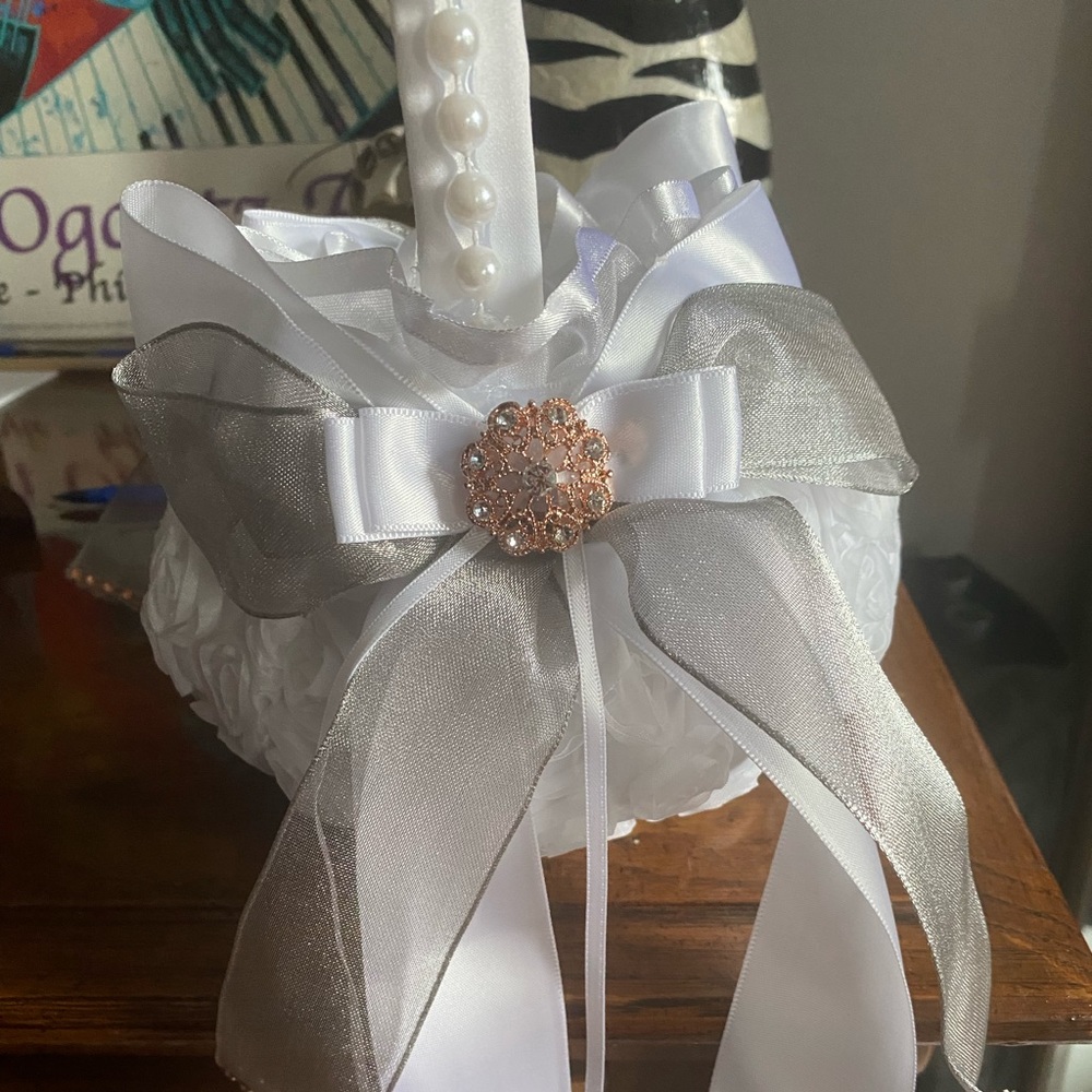 Flower girl basket